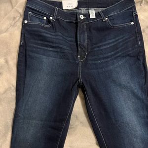 H&M High Waisted Skinny Coupe Moulante Jean